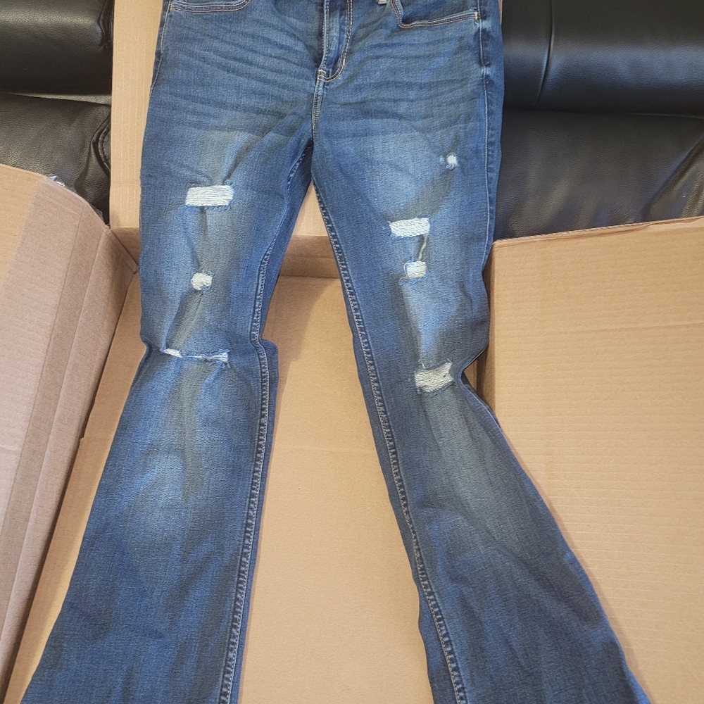 Hollister Jeans size 9 short